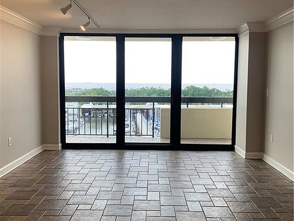 5th image of 300 Lake Marina Ave APT 9C