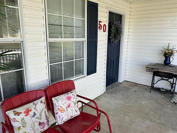 3rd image of 50 Lovett Ln