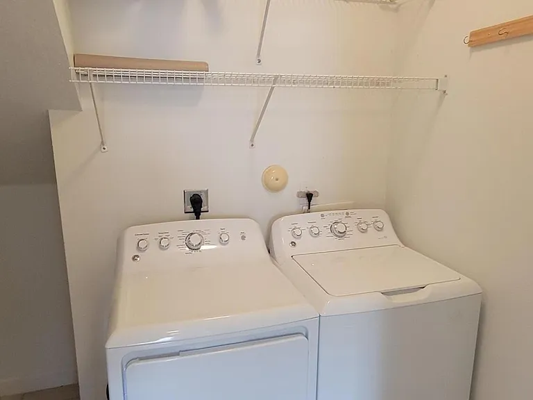 8033 Murano Cir — Photo 13