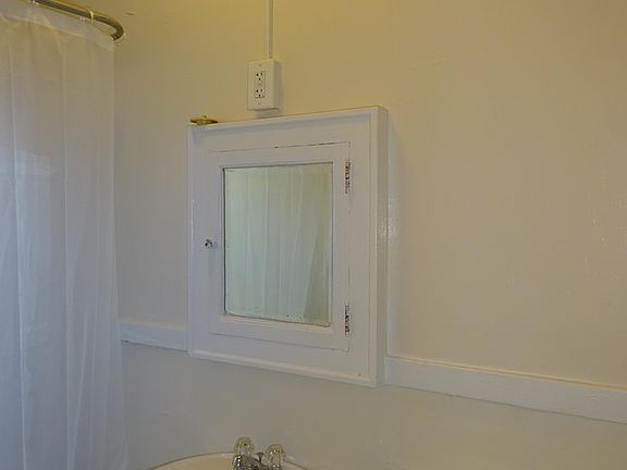 4th image of 1525 Lasalle Ave APT 305