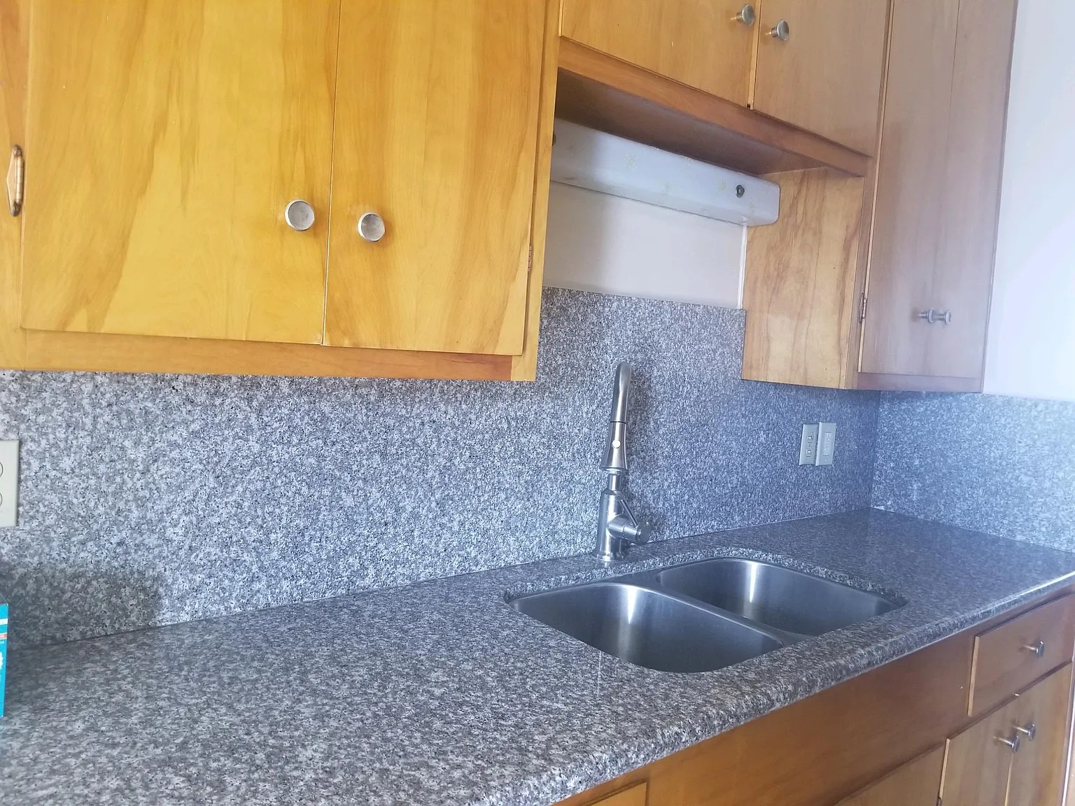 1 bed, 640 sqft, $950 — Photo 2