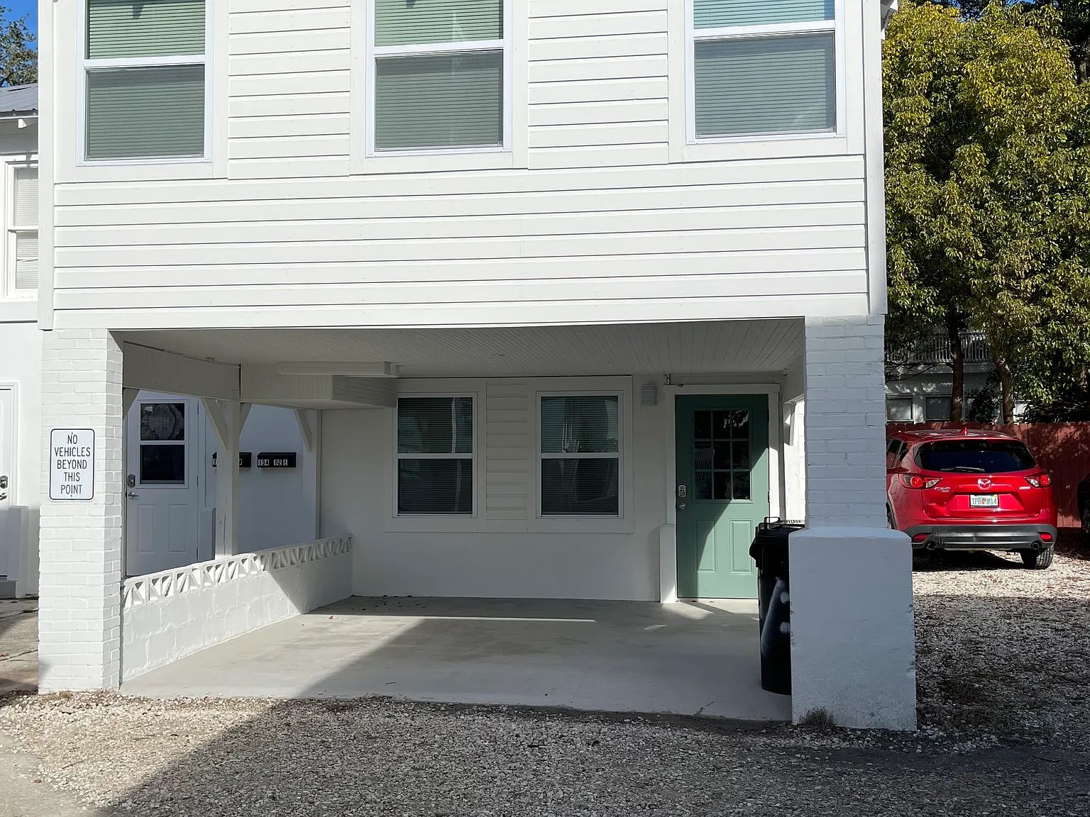 2 bed, 800 sqft, $2,300 — Photo 1
