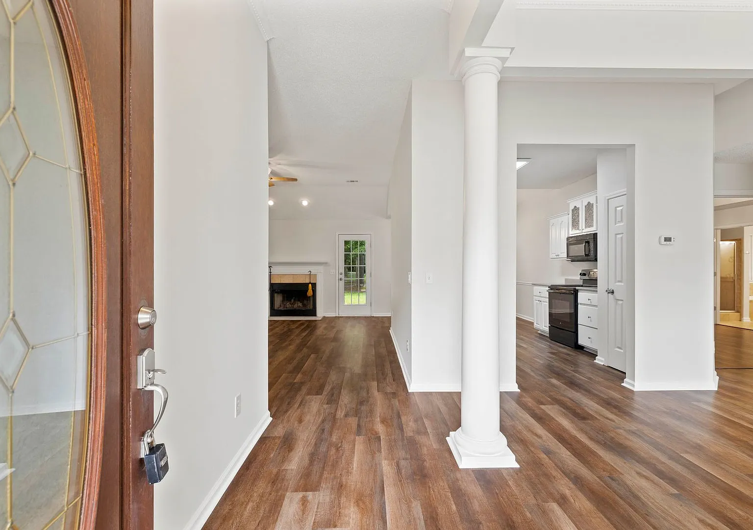 Deep Water Community - 4 Bed, 2 Bath Brick Home in Waterford Landing — Photo 3