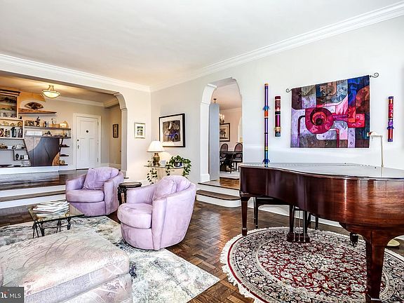 5th image of 4000 Cathedral Ave NW APT 844B