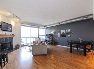 1228 Emerson St Unit 206, Evanston, IL 60201