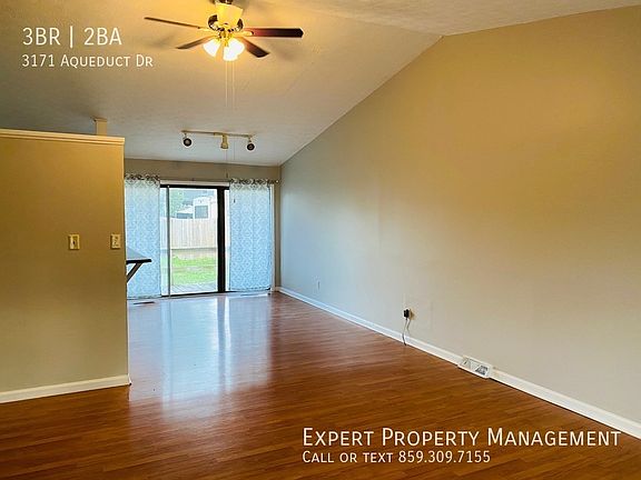 3rd image of 3171 Aqueduct Dr