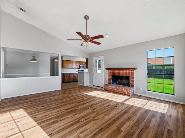 2500 Galemeadow Dr, Fort Worth, TX 76123