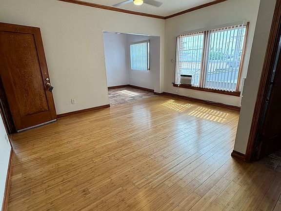 4th image of 1112 N Kingsley Dr APT 19