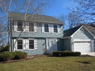 2346 Meadowview Ct, Aurora, IL 60502