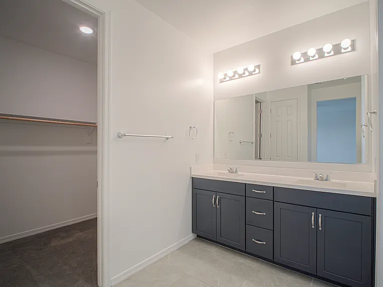 1793 N Westfall Ln — Photo 31