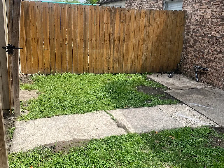 3402 Lantern Ln — Photo 4