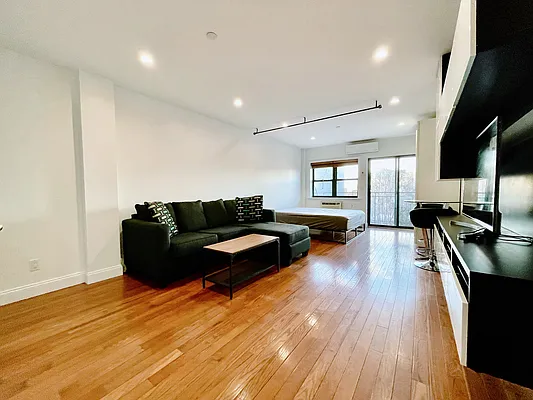 Rented by Nest Seekers International | media 3