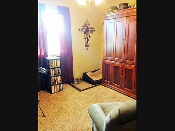 2nd image of 3801 SW Hickory Ln