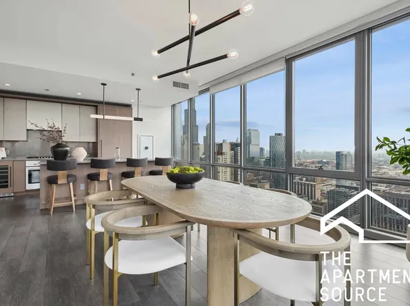 164 N Peoria St, Chicago, IL