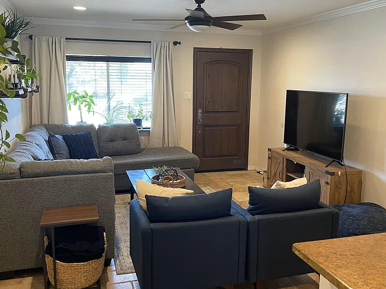 7614 E Avalon Dr — Photo 3