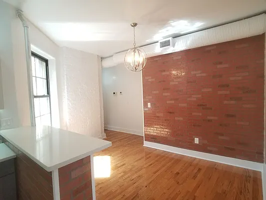 Rented by Compass | media 21