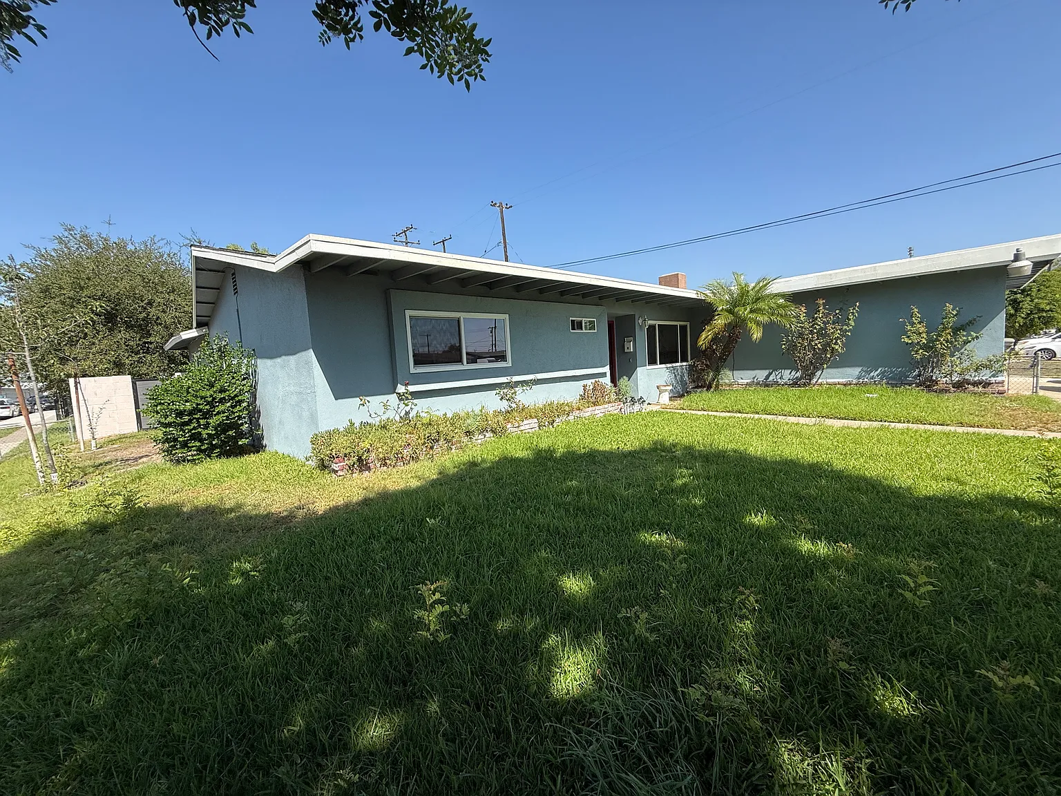 3 bed, 1399 sqft, $4,000 — Photo 2