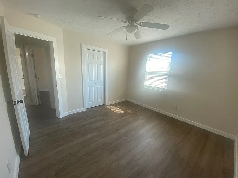 1512 S Kimbrel Ave — Photo 16