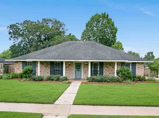 10158 Hillsbury Dr, Baton Rouge, LA 70809