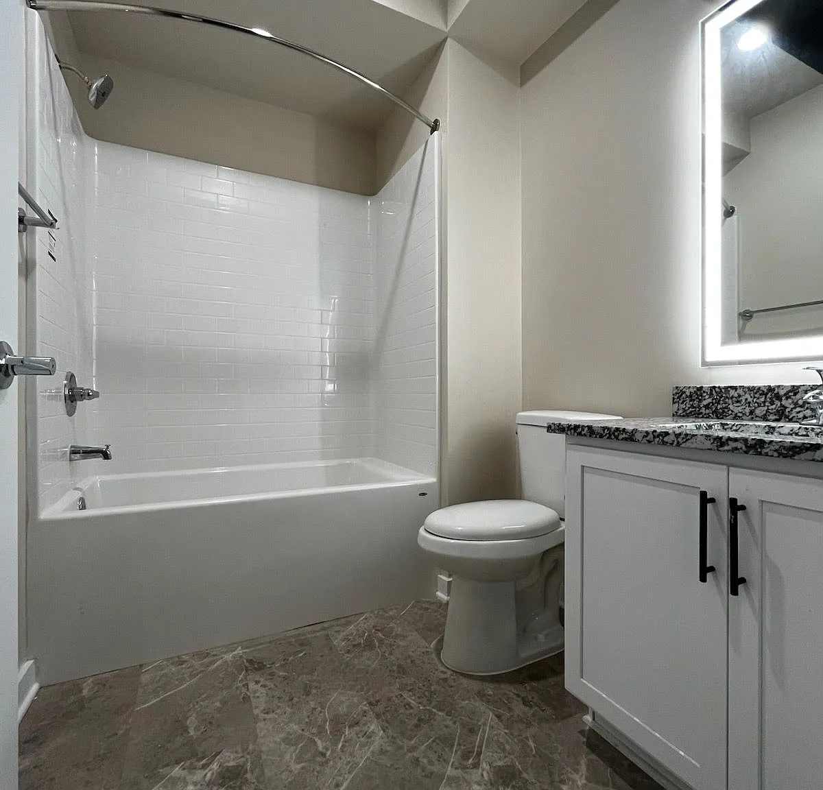 1 bed, $1,295 — Photo 4