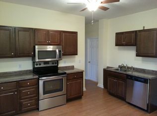 2 Hermitage Ln #3, Worcester, MA 01605