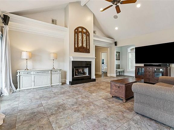4th image of 141 Magnolia Ct