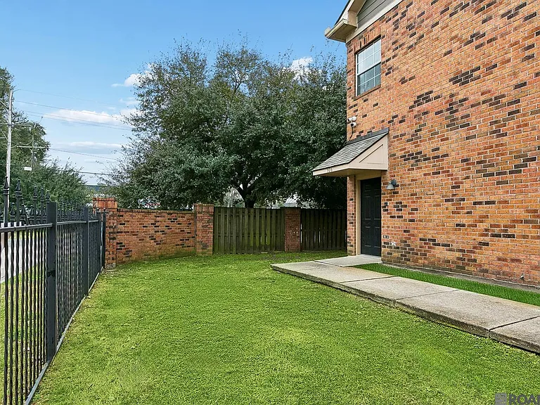 710 E Boyd Dr #505 — Photo 11