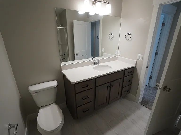 3 bed, 2.5 bath, 1385 sqft, $1,845 — Photo 17