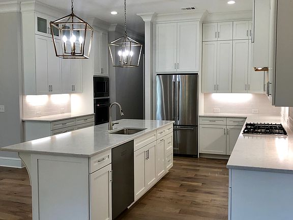4th image of 1 Heartwood Ct