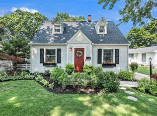 369 Sigsbee St, Rockford, MI 49341