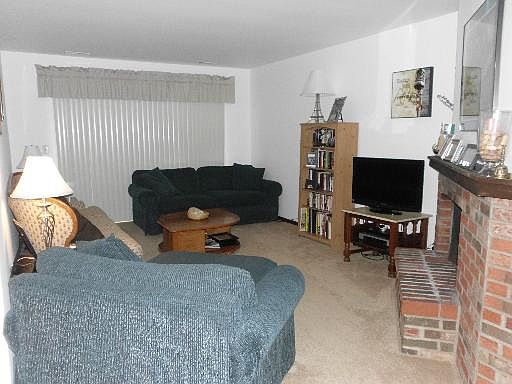 3rd image of 29W460 Emerald Green Dr #28-B