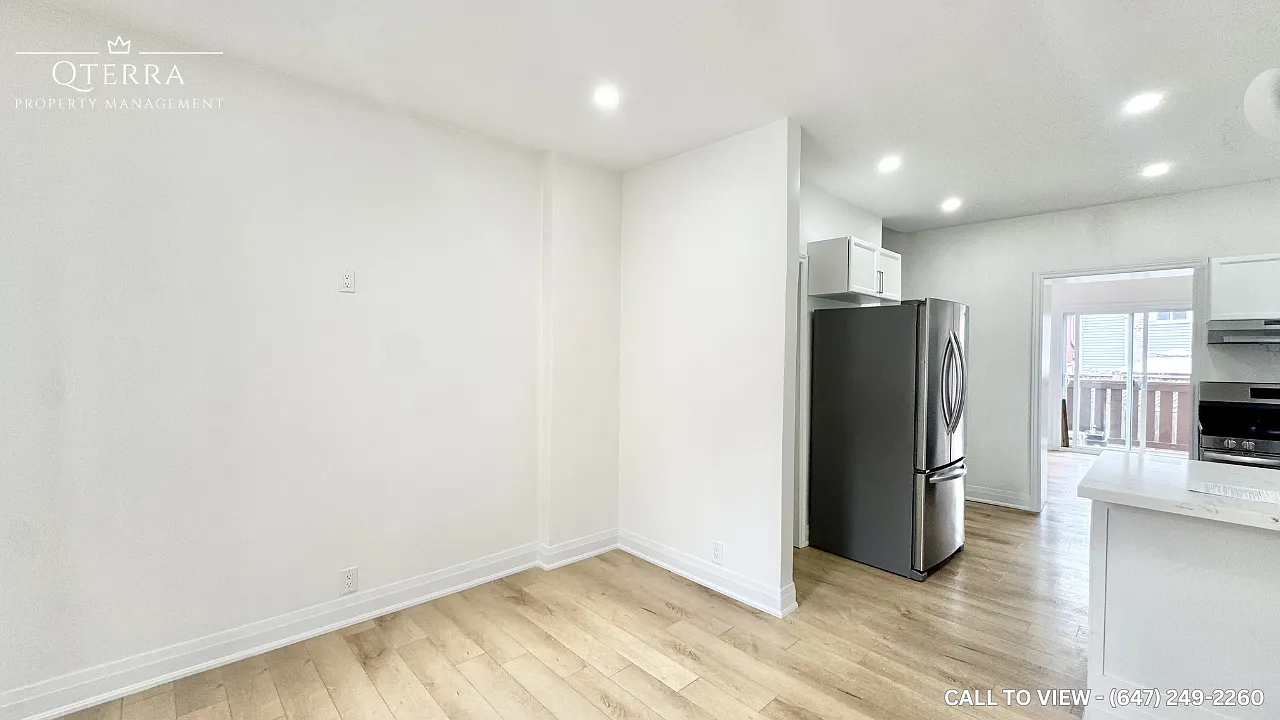 3 bed, 1.5 bath, 950 sqft, $2,395 — Photo 4