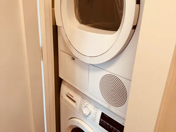 318 Greenwich Street image 7 of 13