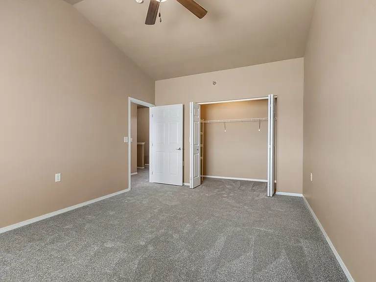 Prairiewood Apartments and Townhomes — Photo 19