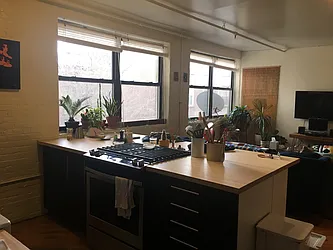 Rented by R New York