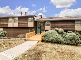 113 Country Squire Dr UNIT E, Cromwell, CT 06416