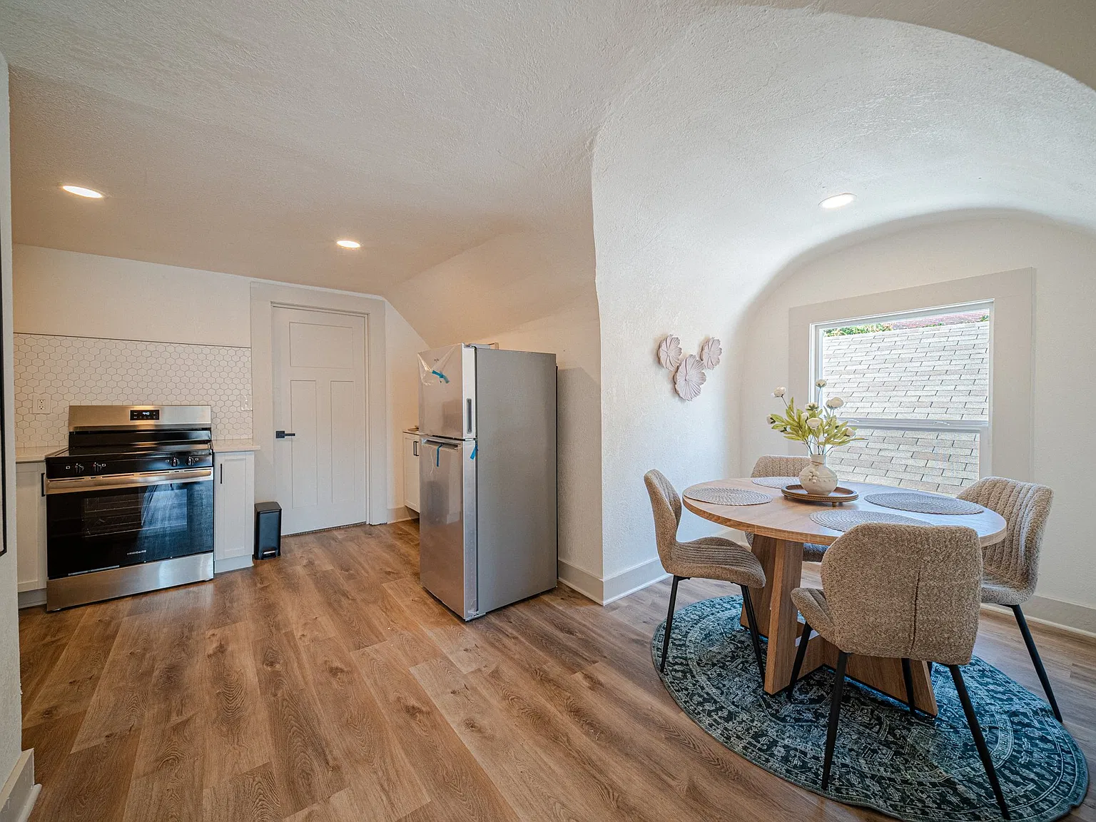 1 bed, 665 sqft, $1,600 — Photo 3
