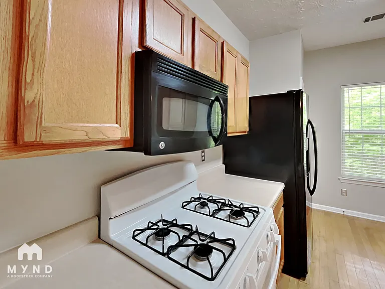 942 Tree Creek Pkwy — Photo 5