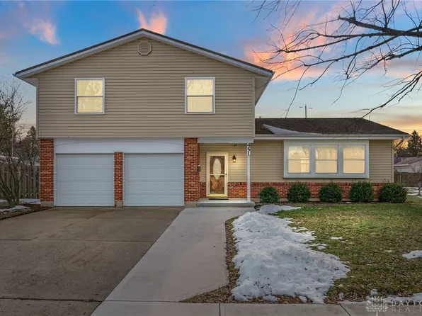 451 Redbud Ln, Xenia, OH 45385