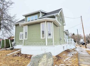 10502 100th Ave, Morinville, AB T8R 1A4