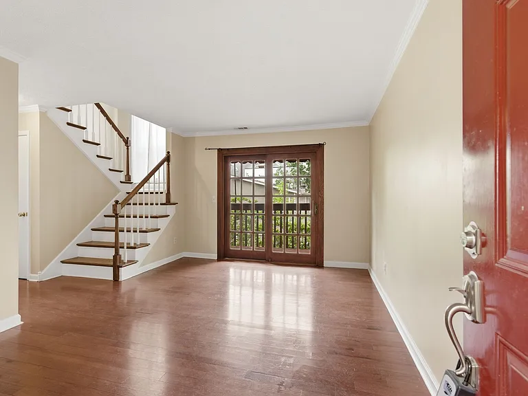 515 Chesterfield Ave #1 — Photo 4