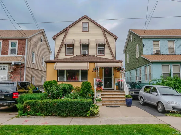 19811 116th Avenue, Addisleigh Park, NY 11412