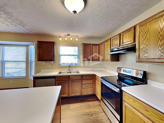 4th image of 5726 Oyster Bay Way