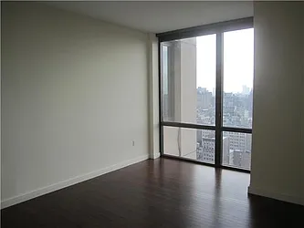 Rented by R New York