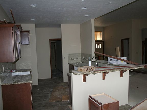 3rd image of 10726 E 39th Ln