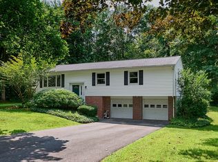 21 Atwater Cir, Amherst, MA 01002