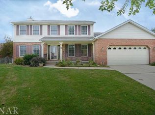 1 Cheviot Ct, Bloomington, IL 61704