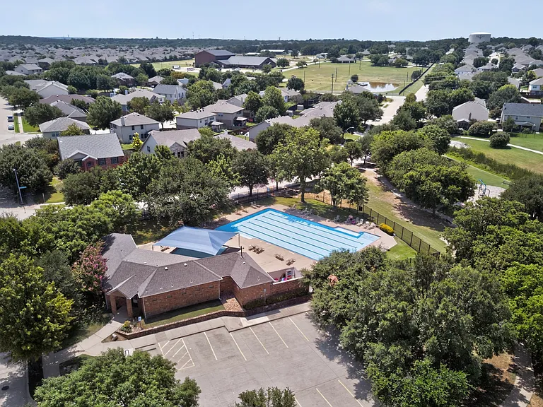 4184 Capstone Dr — Photo 43