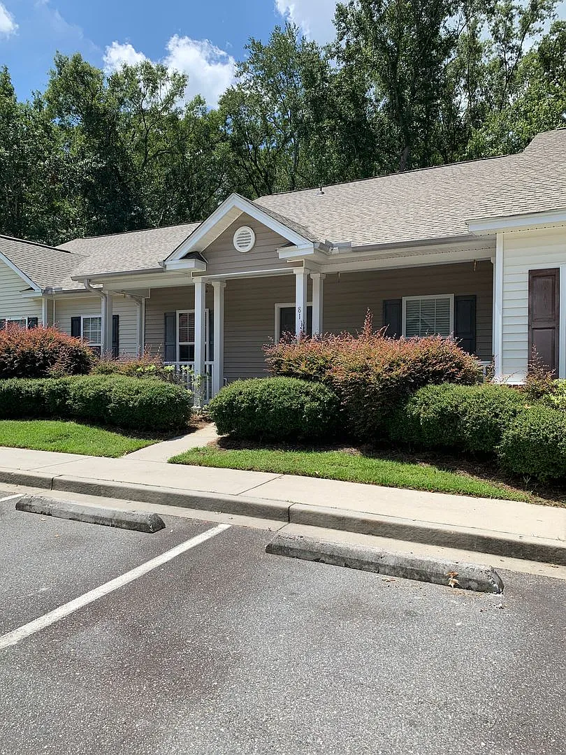 Highland Crossings Townhomes-Off Jimmy Deloach Parkway. — Photo 2