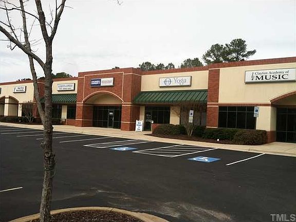 3rd image of 34 Oleander Dr #105B